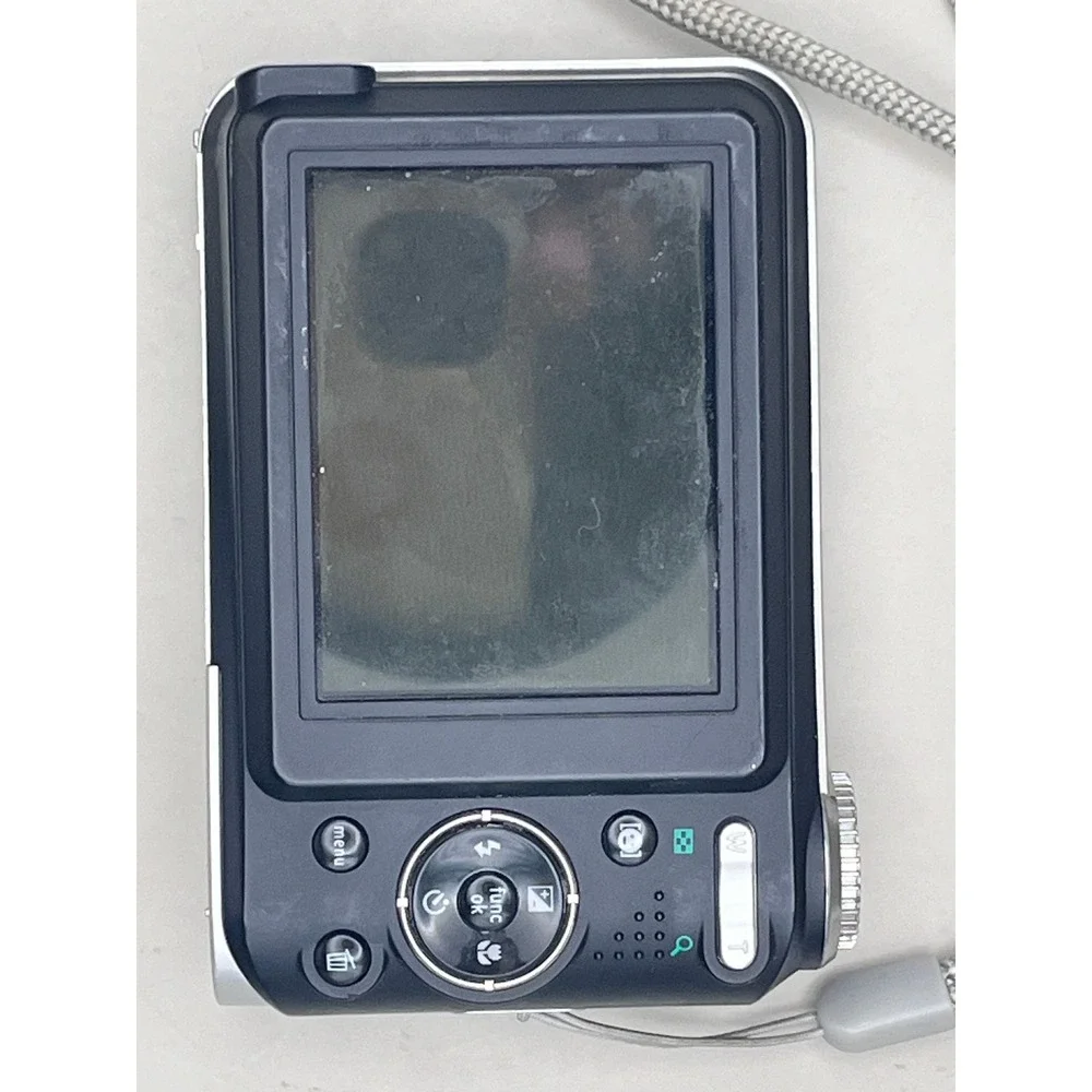 GE W1000 Digital Camera Black 10.1MP 3x Optical Zoom Compact‎ Point and Shoot